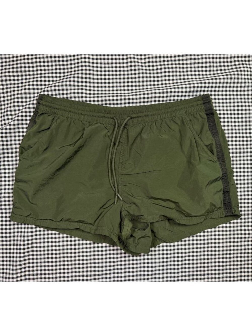 Athleta Expedition Shorts Womens 12 Green Nylon Hiking Outdoor Pull On